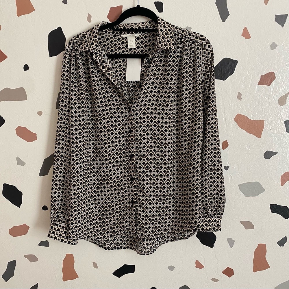 2 H&M button down blouses